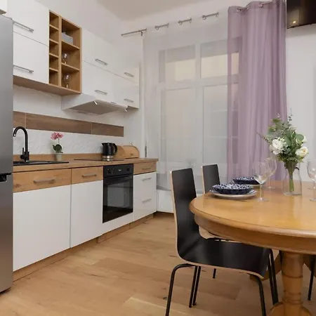 One-bedroom Kazimierz For Office Starowislna By Renters Krakau