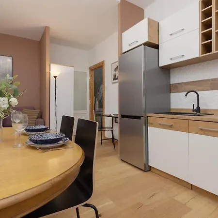 One-bedroom Kazimierz For Office Starowislna By Renters Appartement Krakau